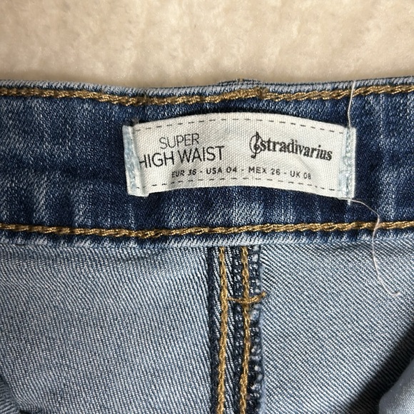 NWOT Stradivarius High Waist Denim Shorts - Picture 2 of 6